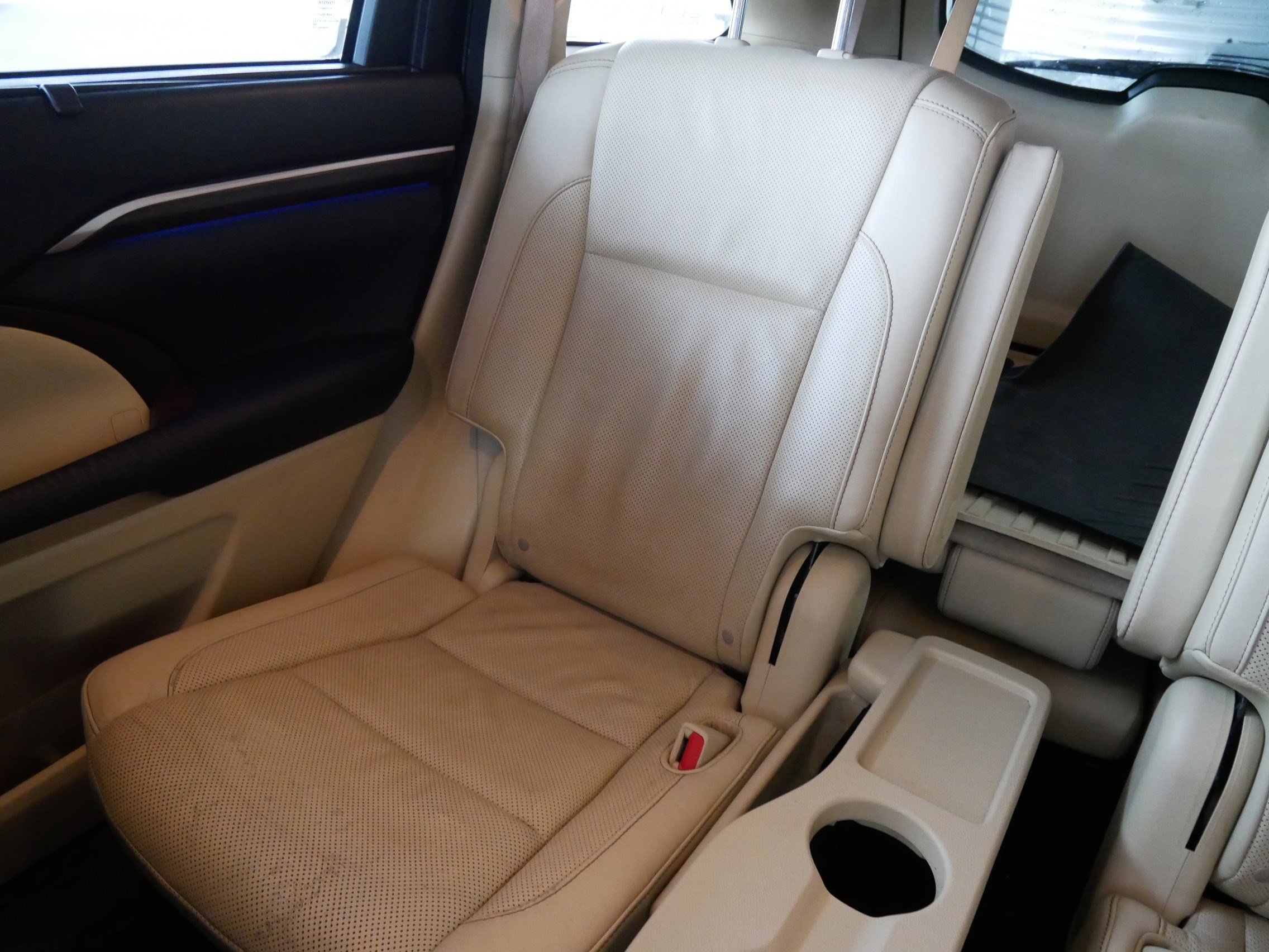 Used 2015 Toyota Highlander Limited image 12