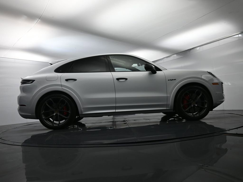 Certified 2024 Porsche Cayenne Turbo image 54