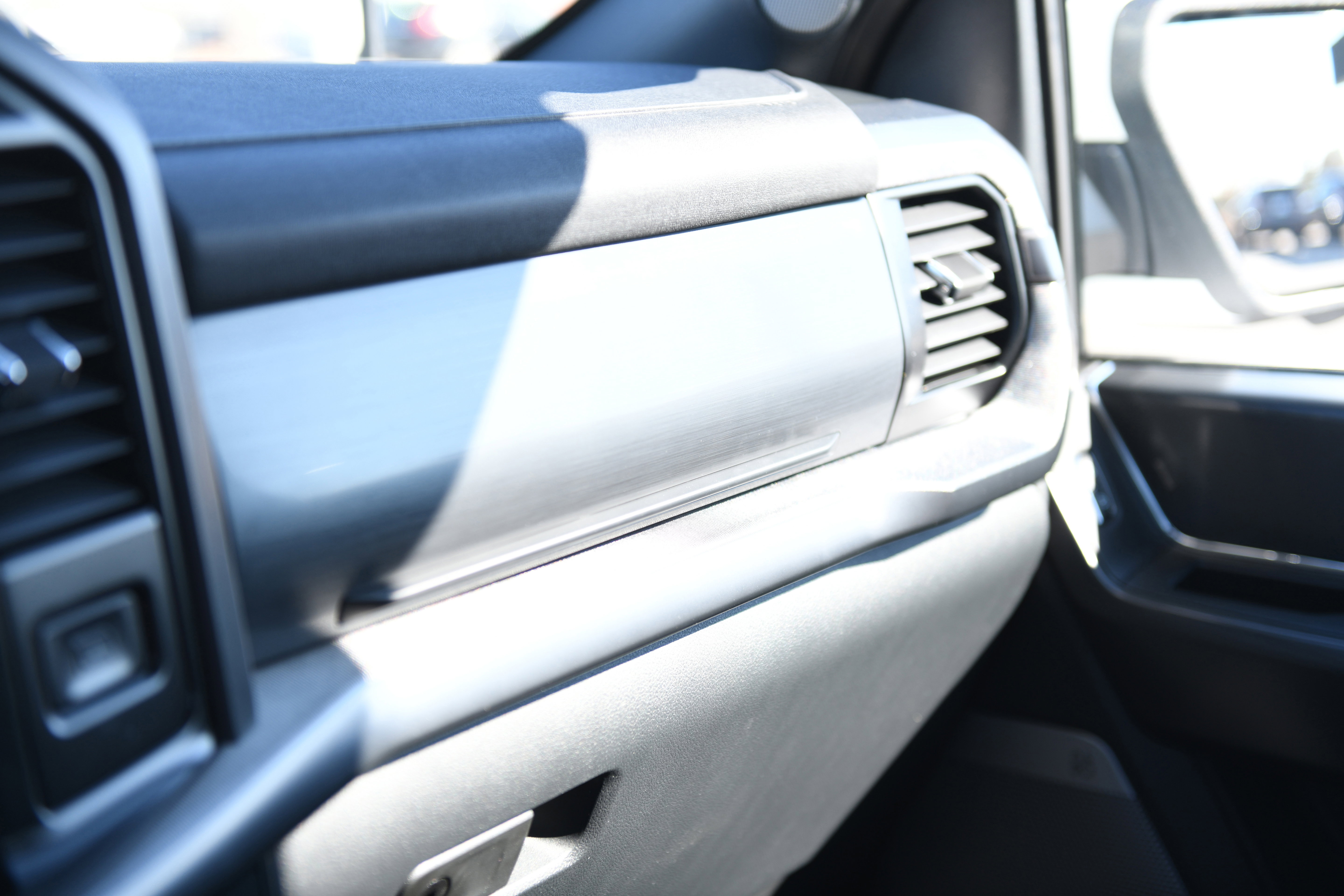 New 2026 Ford F150 Lariat w/ Equipment Group 501A Mid image 28