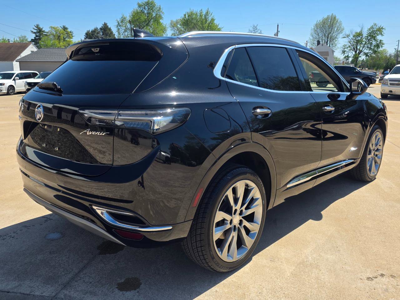 Used 2021 Buick Envision Avenir w/ Technology Package II image 24