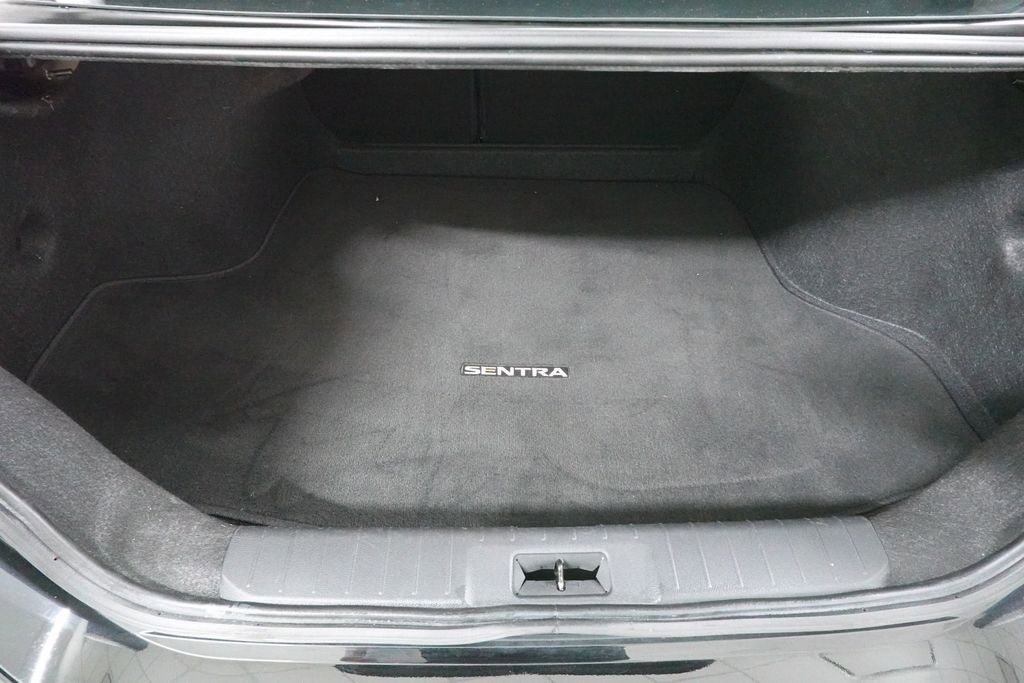 Used 2025 Nissan Sentra SR FWD image 24
