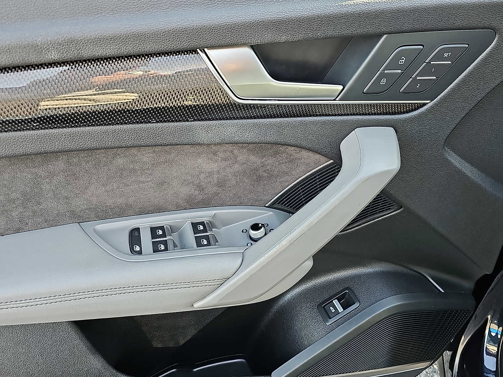 Used 2018 Audi SQ5 Premium Plus image 13