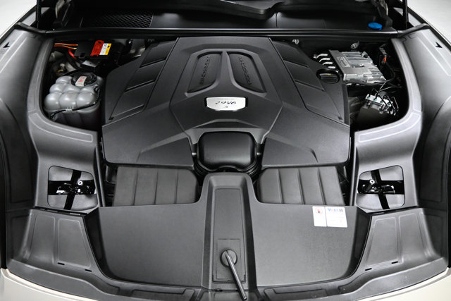 Used 2021 Porsche Cayenne S image 6