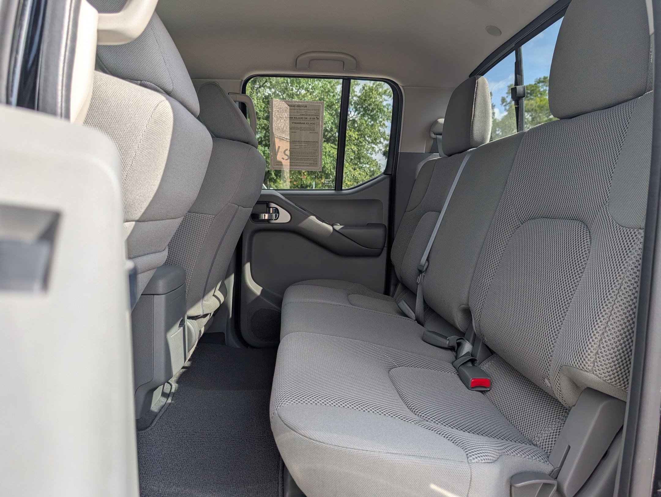 Used 2021 Nissan Frontier SV AWD/4WD image 18