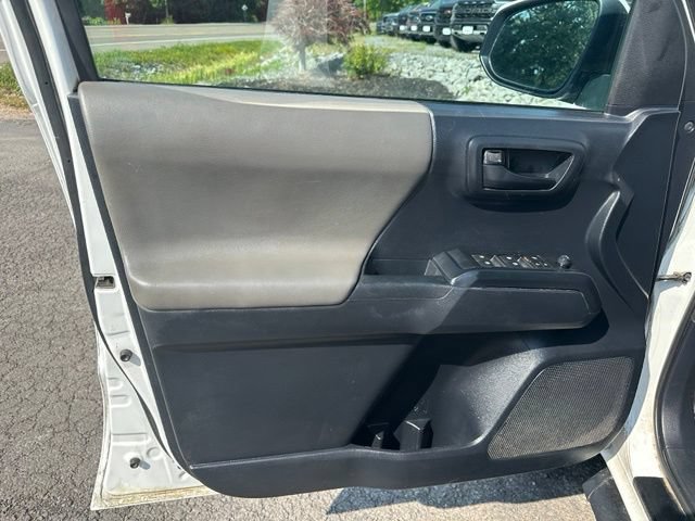 Used 2019 Toyota Tacoma SR RWD image 15