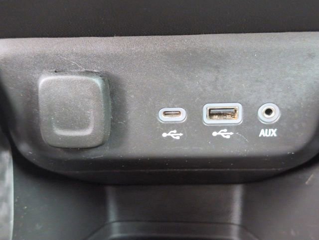 Certified 2022 Chevrolet TrailBlazer RS w/ Convenience Package image 32