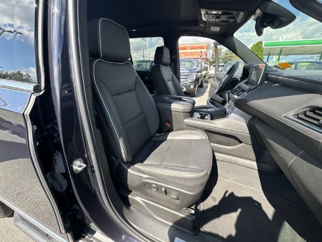 Certified 2023 GMC Yukon SLT w/ SLT Premium Package AWD/4WD image 29