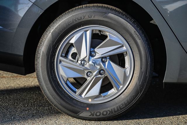 New 2026 Hyundai Elantra SE FWD image 13