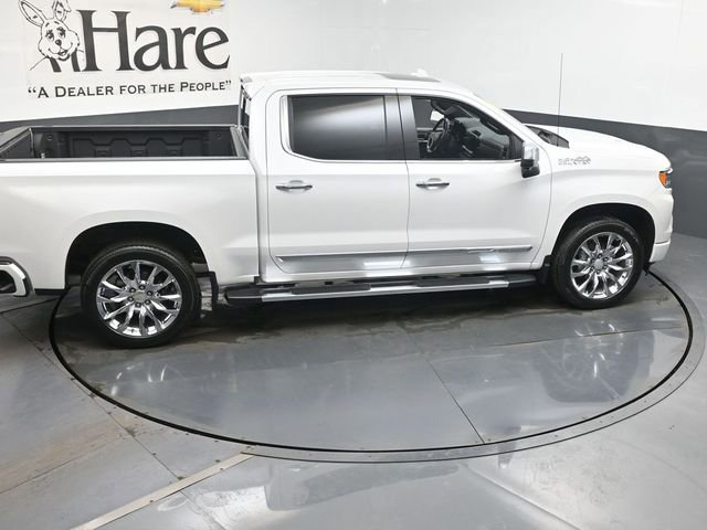 Used 2023 Chevrolet Silverado 1500 High Country w/ High Country Premium Package AWD/4WD image 38