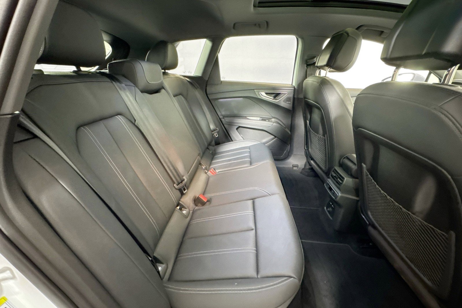 Used 2024 Audi Q4 e-tron Premium Plus image 26