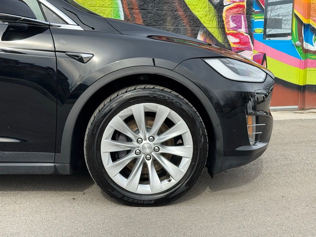 Used 2020 Tesla Model X Long Range image 10
