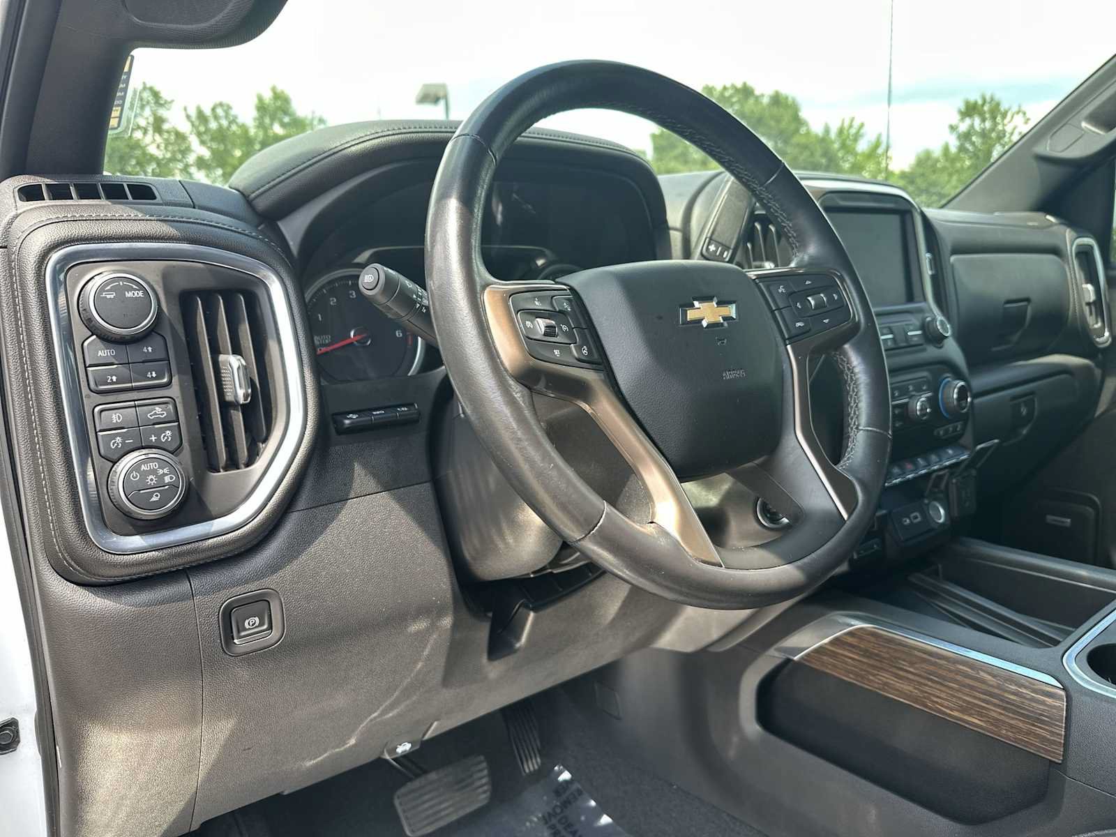 Certified 2021 Chevrolet Silverado 1500 High Country w/ Technology Package AWD/4WD image 16