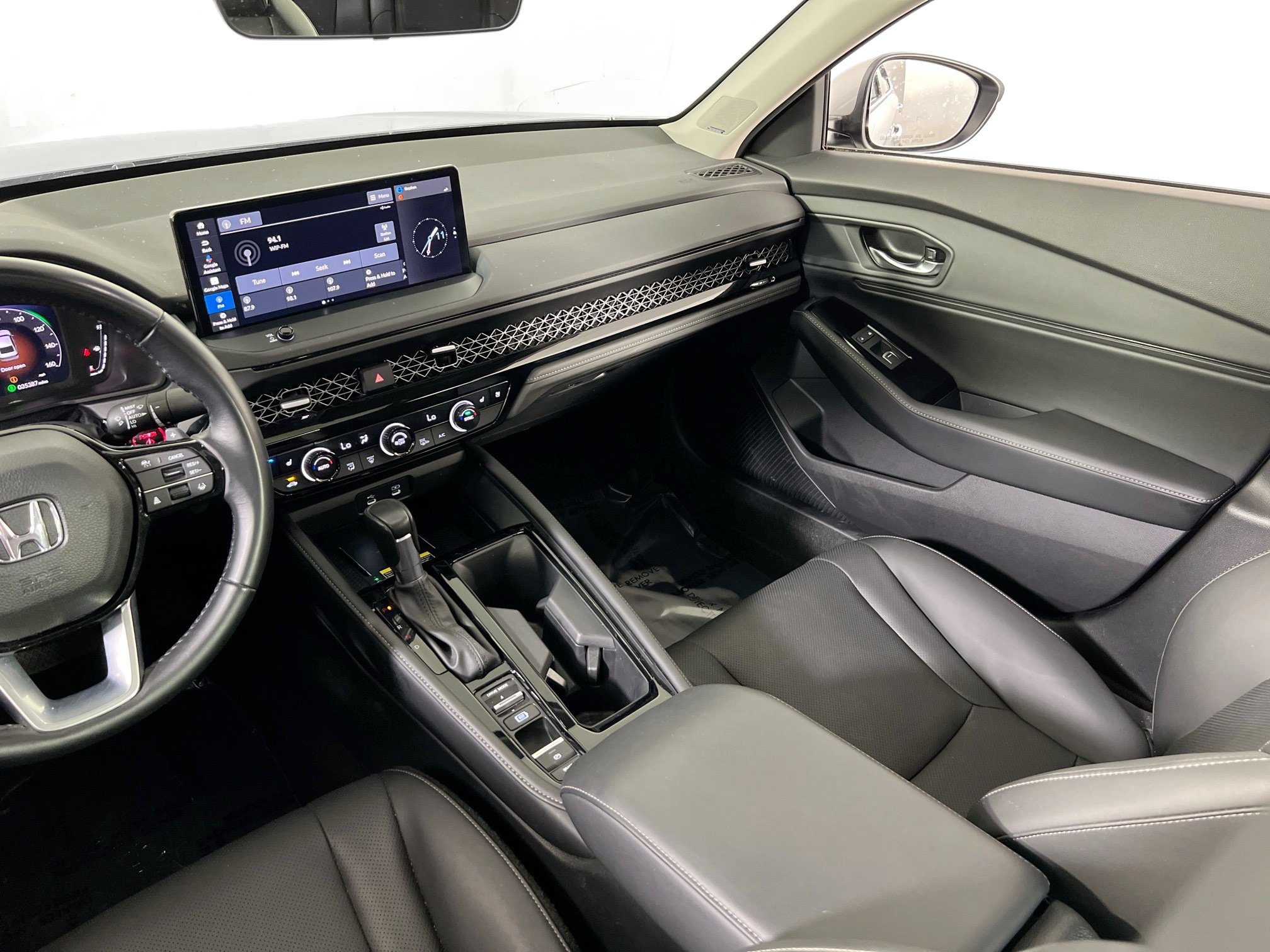 Used 2023 Honda Accord Touring image 23