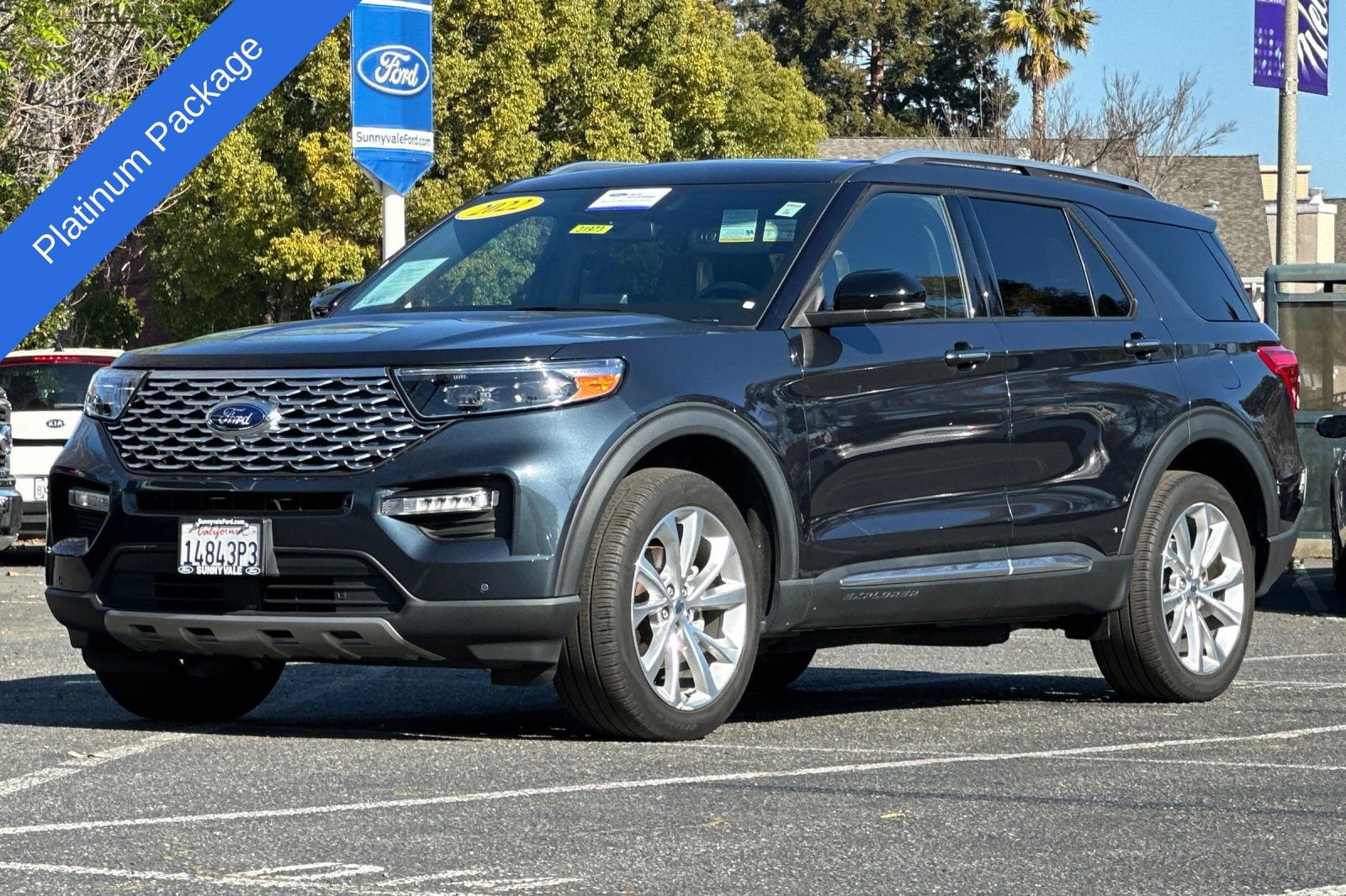 Certified 2022 Ford Explorer Platinum w/ Equipment Group 601A image 9