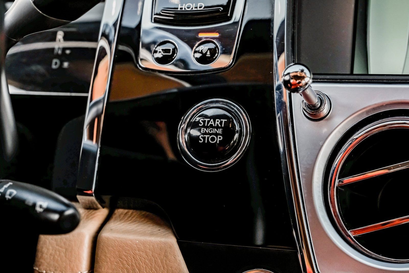 Used 2015 Rolls-Royce Ghost RWD image 24