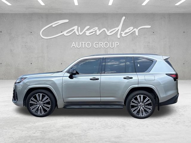 Used 2024 Lexus LX 600 4WD w/ Appearance Package image 16