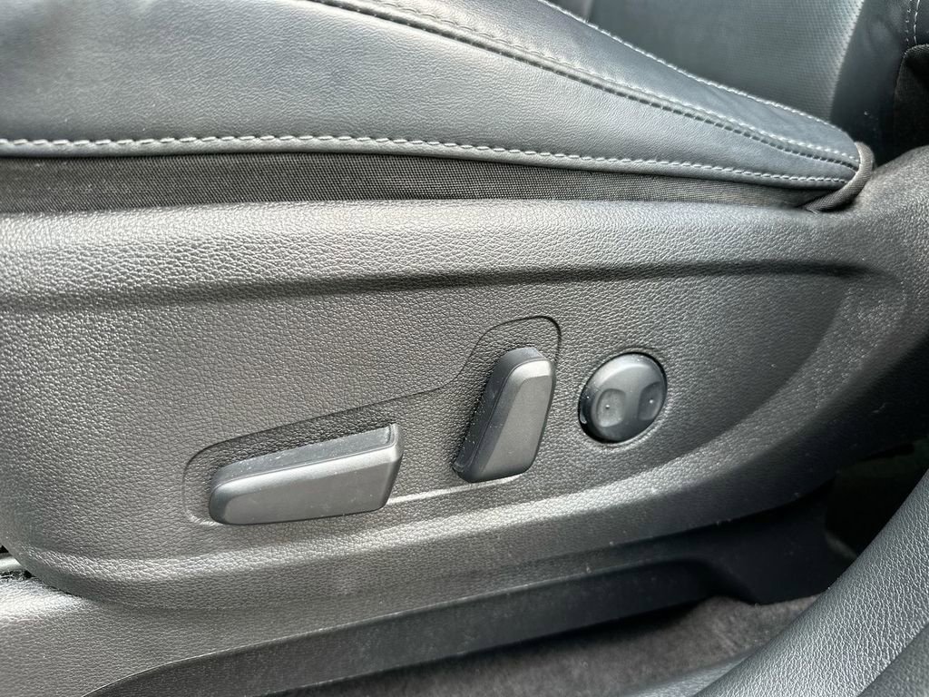 Used 2020 Kia Telluride S w/ S 8 Passenger Seating Package image 30