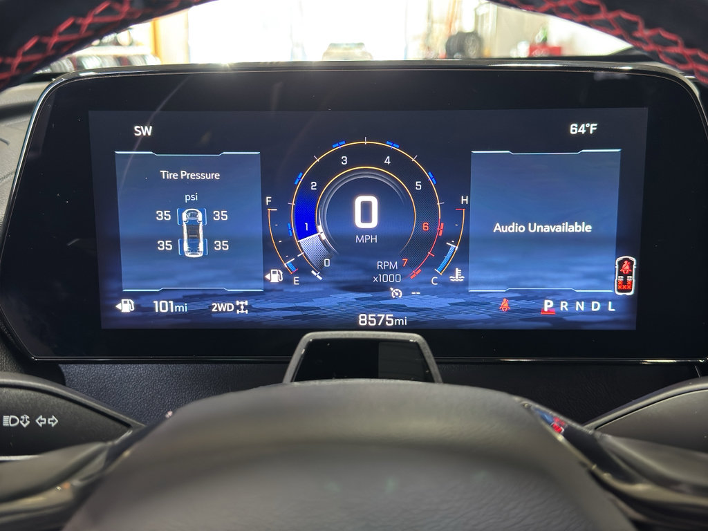 Used 2025 Chevrolet Traverse RS image 32