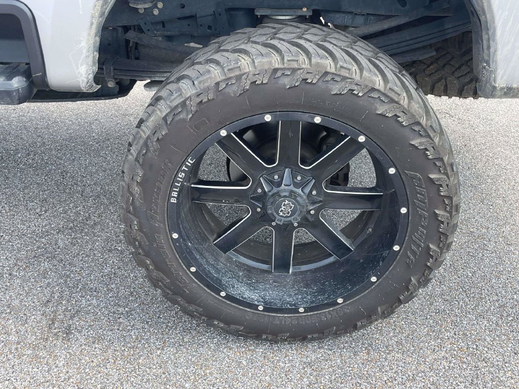 Used 2023 Ford F250 Lariat w/ Tremor Off-Road Package AWD/4WD image 9