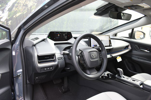 New 2026 Toyota Prius XLE image 6