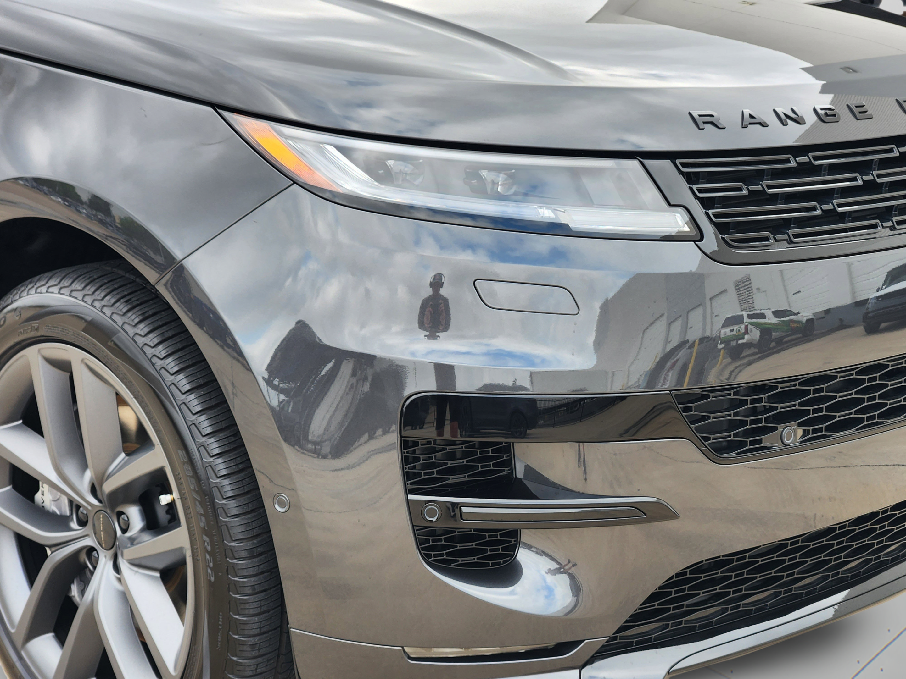 New 2026 Land Rover Range Rover Velar Belgravia AWD/4WD image 30