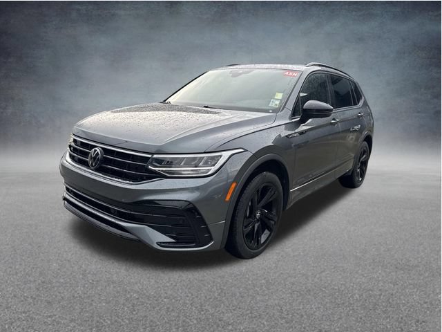 Used 2024 Volkswagen Tiguan SE R-Line FWD image 3