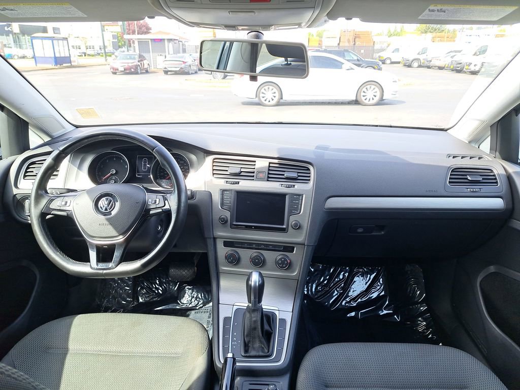 Used 2016 Volkswagen Golf S FWD image 18