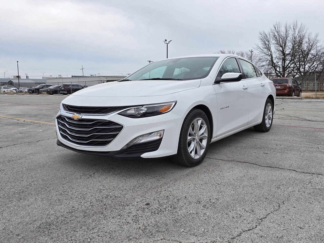 Used 2025 Chevrolet Malibu LT image 3