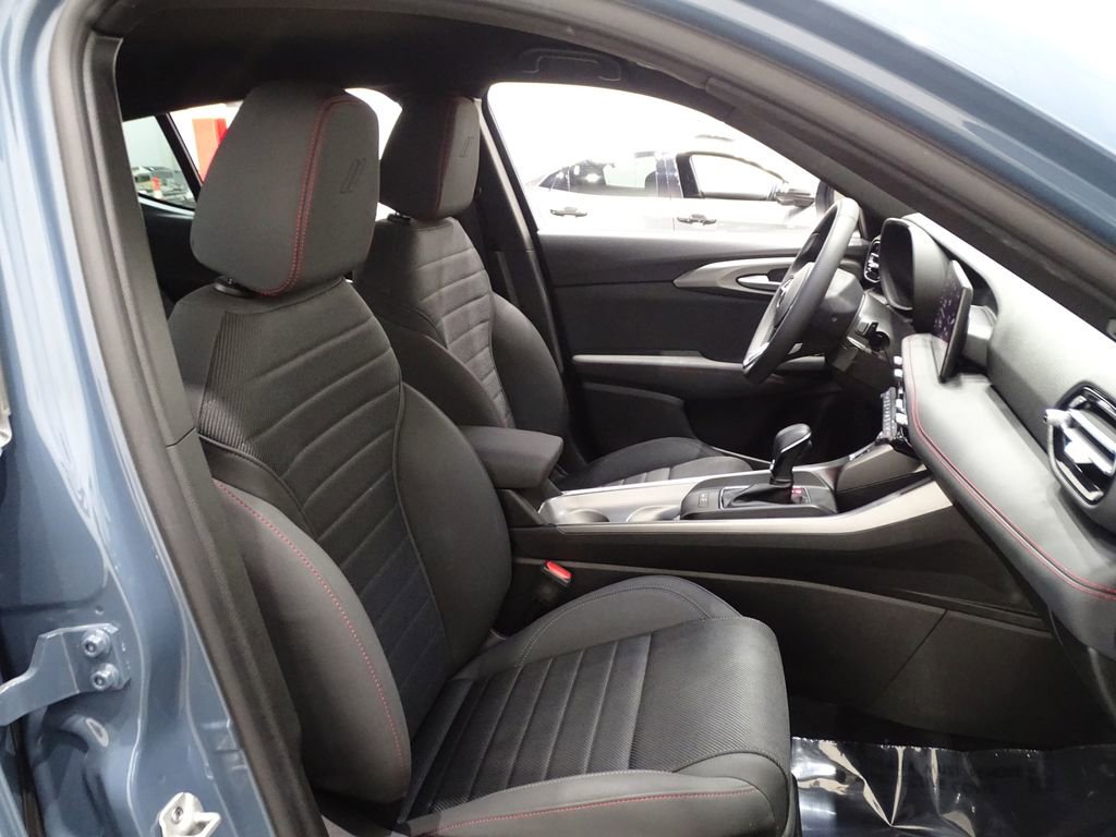 Used 2024 Dodge Hornet GT image 10