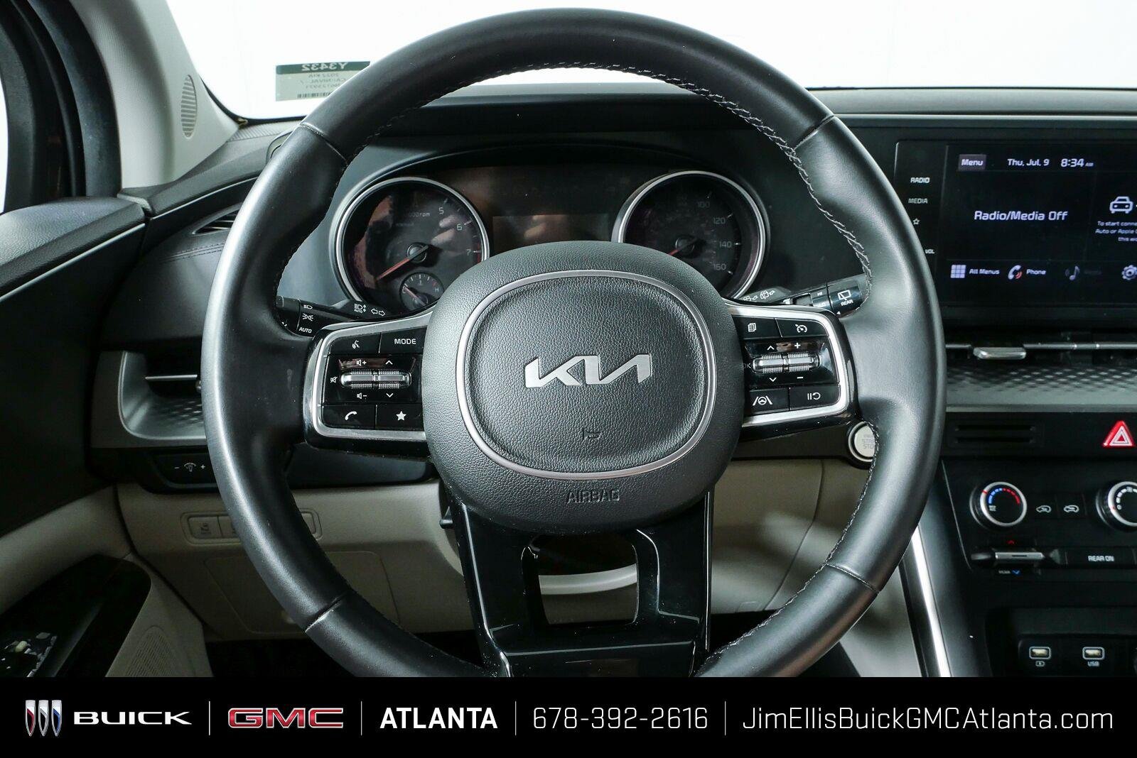 Used 2022 Kia Carnival LX FWD image 9