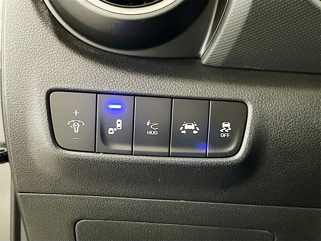 Used 2021 Hyundai Kona Ultimate image 10