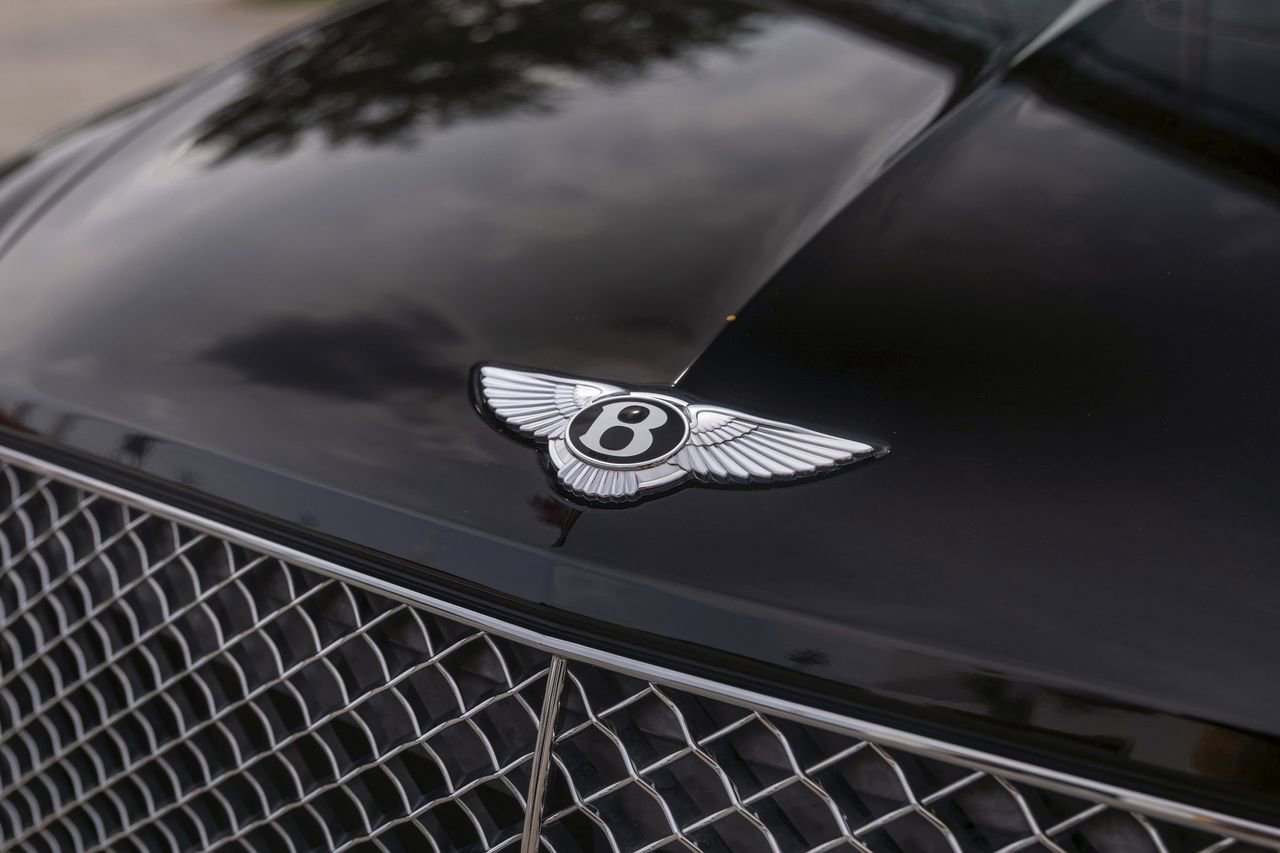 Used 2021 Bentley Bentayga AWD/4WD image 9