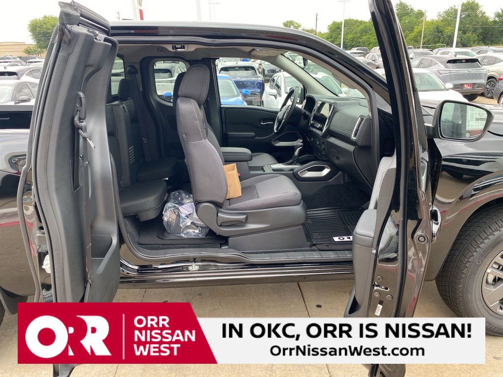 New 2025 Nissan Frontier SV image 14