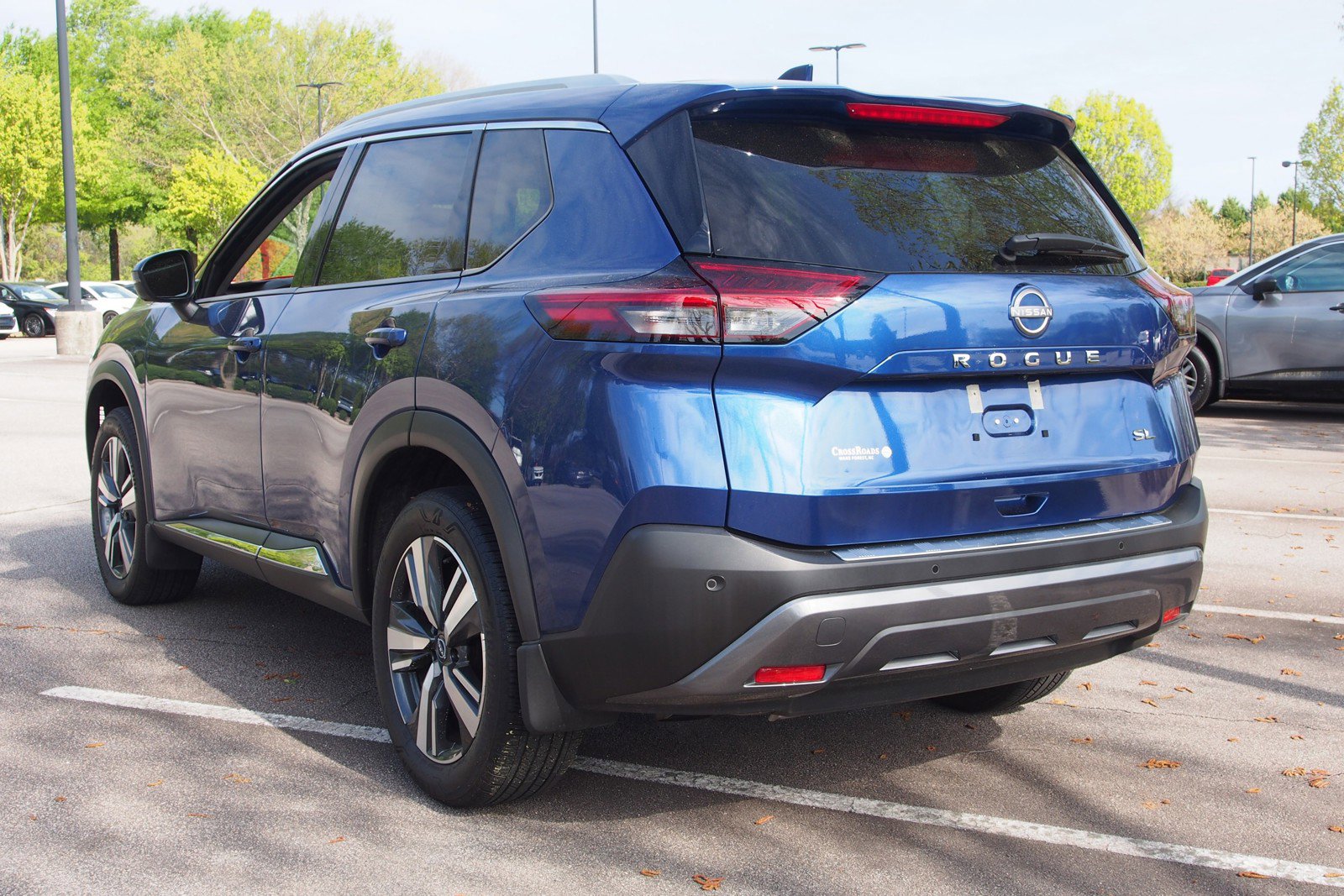 Used 2023 Nissan Rogue SL FWD image 5