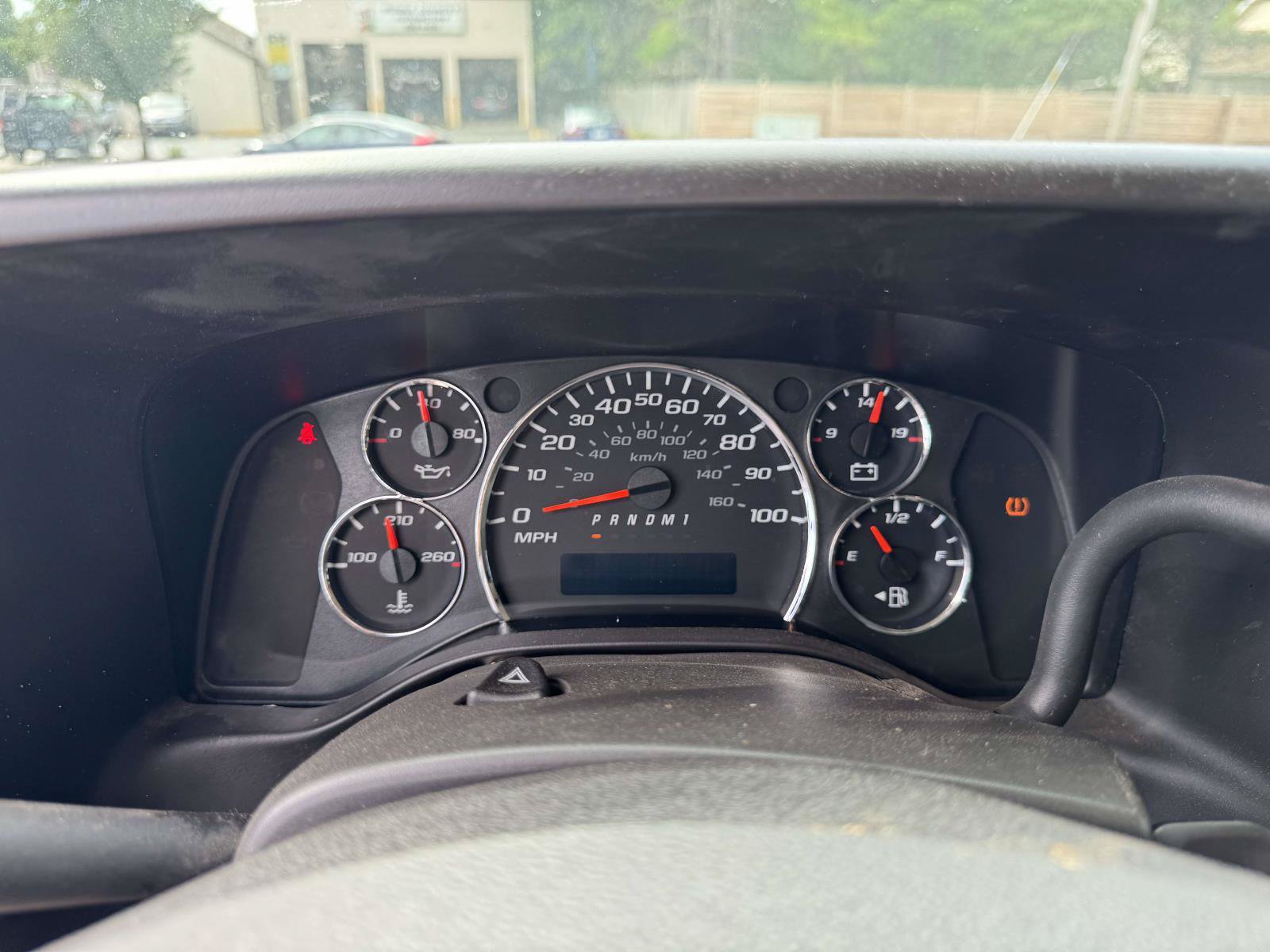 Used 2018 Chevrolet Express 2500 w/ Driver Convenience Package RWD image 23
