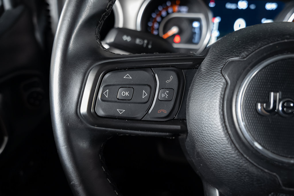 Used 2021 Jeep Gladiator Sport AWD/4WD image 29