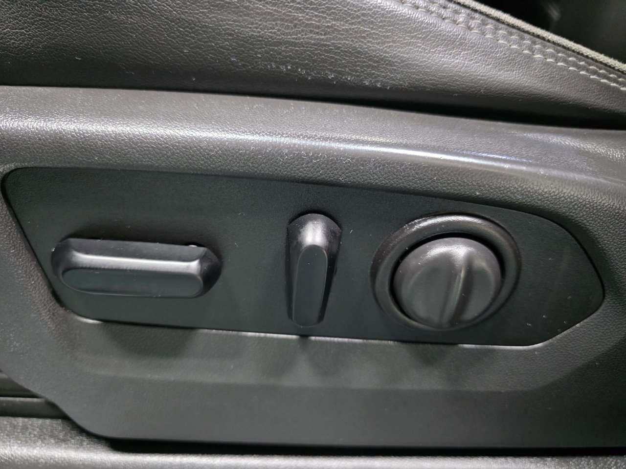 Used 2021 Chevrolet Silverado 3500 High Country w/ Z71 Off-Road Package image 18