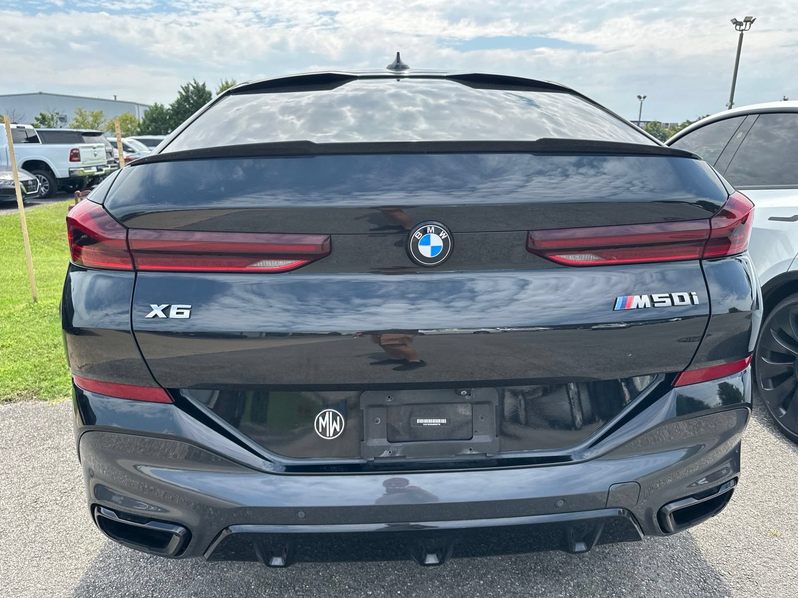 Used 2021 BMW X6 M50i w/ Executive Package AWD/4WD image 5