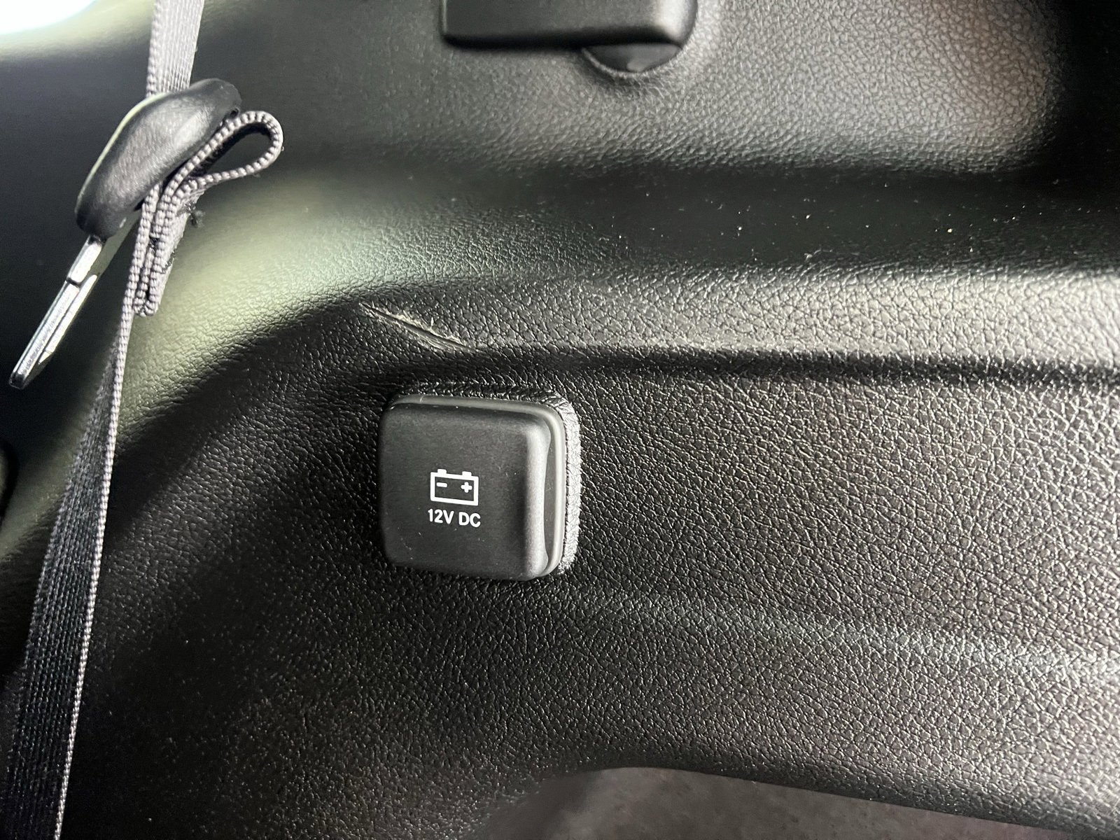 Used 2024 Jeep Grand Cherokee L Limited w/ Black Appearance Package image 47