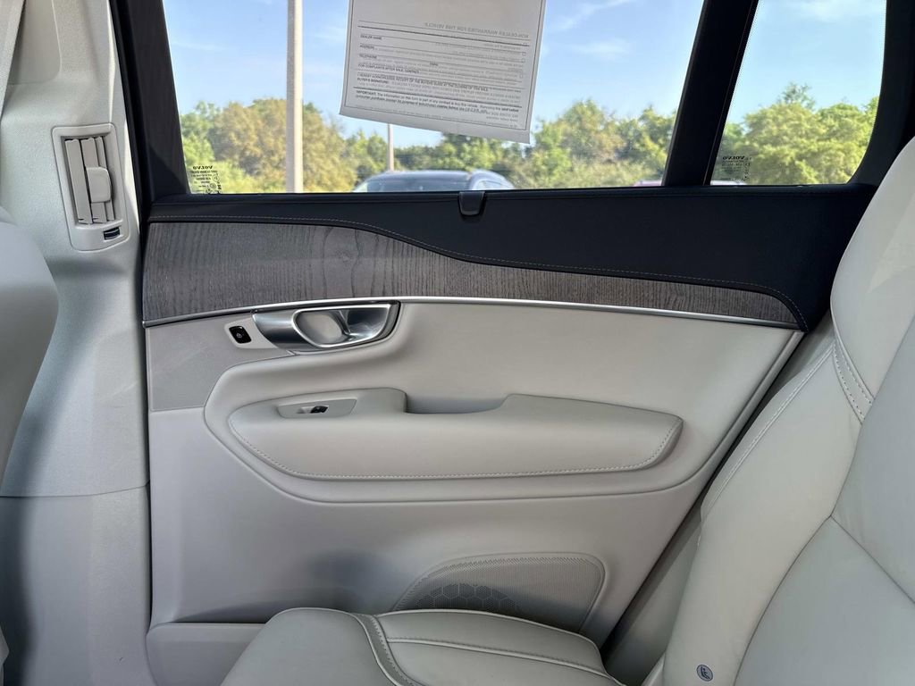 Used 2023 Volvo XC90 B6 Ultimate w/ Protection Package Premier image 15