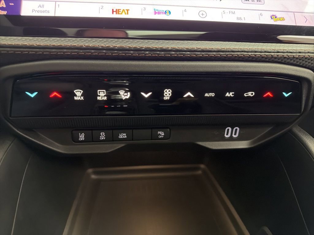 New 2026 Jeep Cherokee Overland w/ Trailer Tow Group image 16