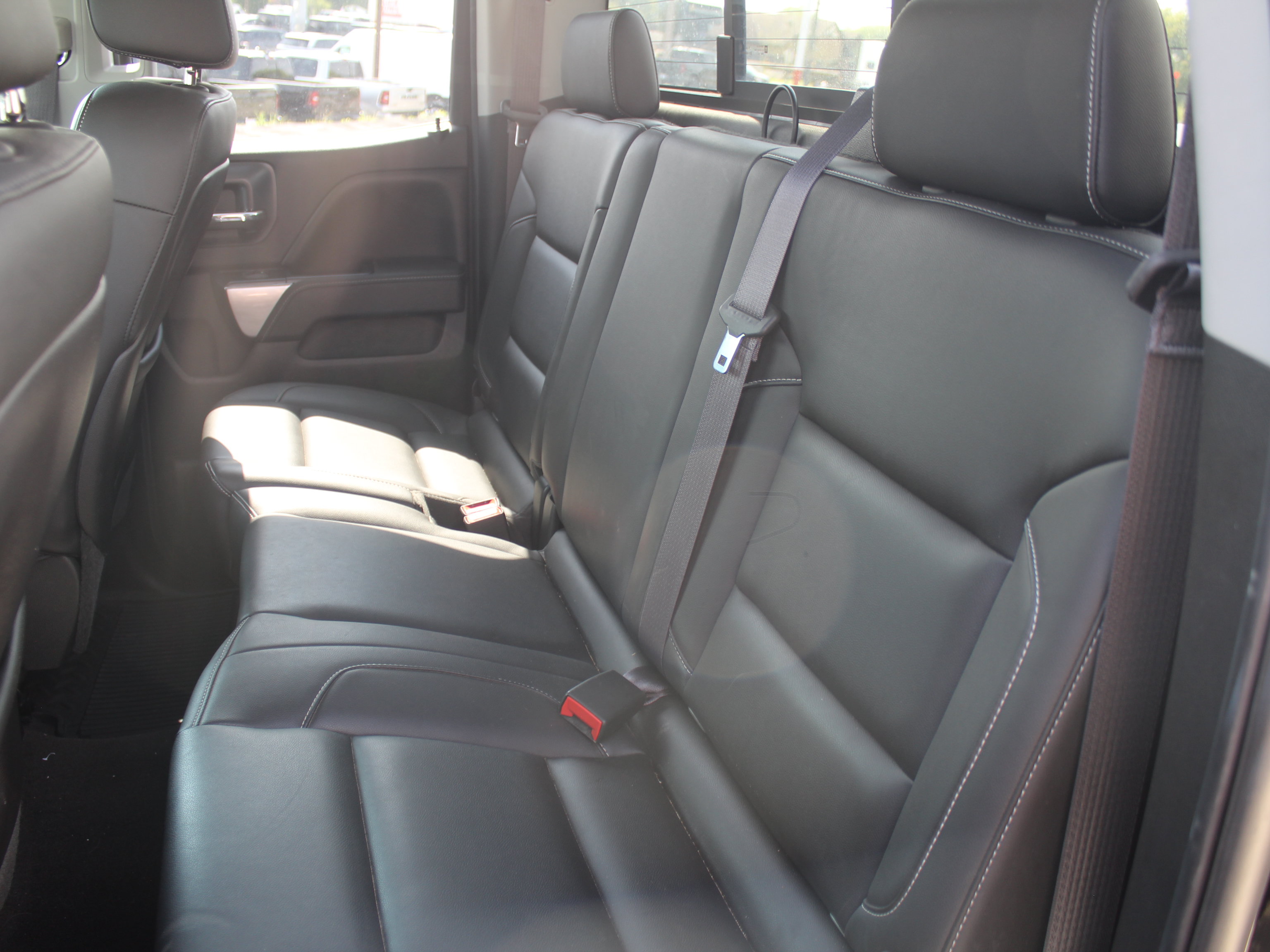 Used 2015 Chevrolet Silverado 1500 LT w/ LT Convenience Package AWD/4WD image 24