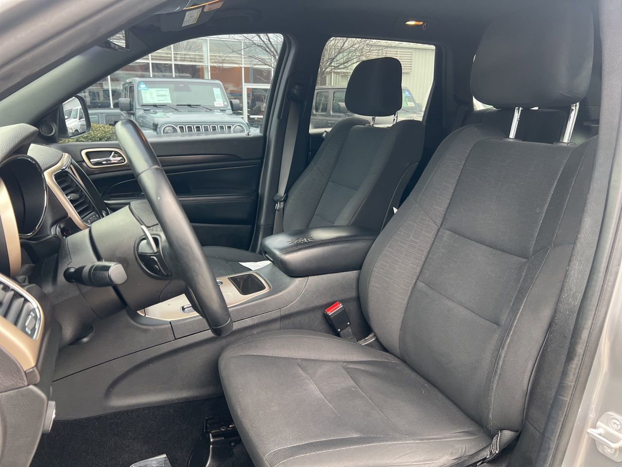 Used 2014 Jeep Grand Cherokee Laredo w/ 18" Wheel & 8.4" Radio Group image 19