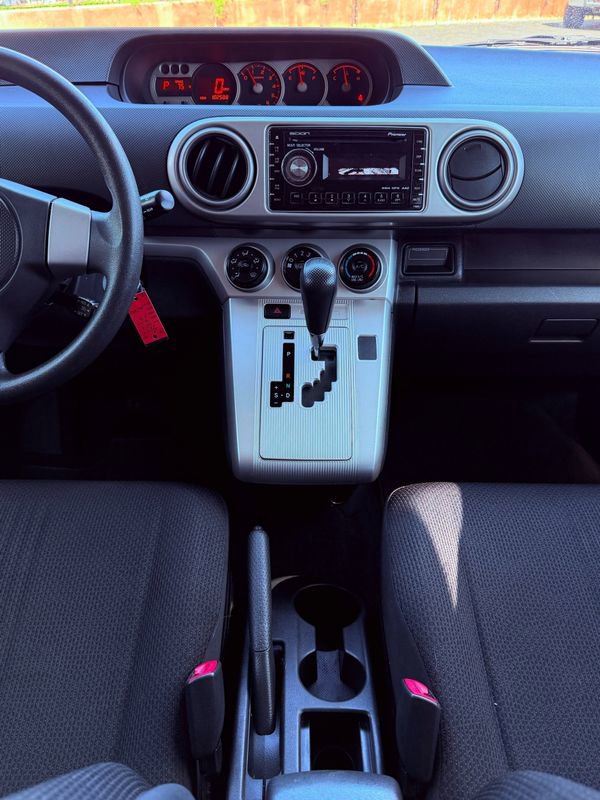 Used 2009 Scion xB FWD image 21