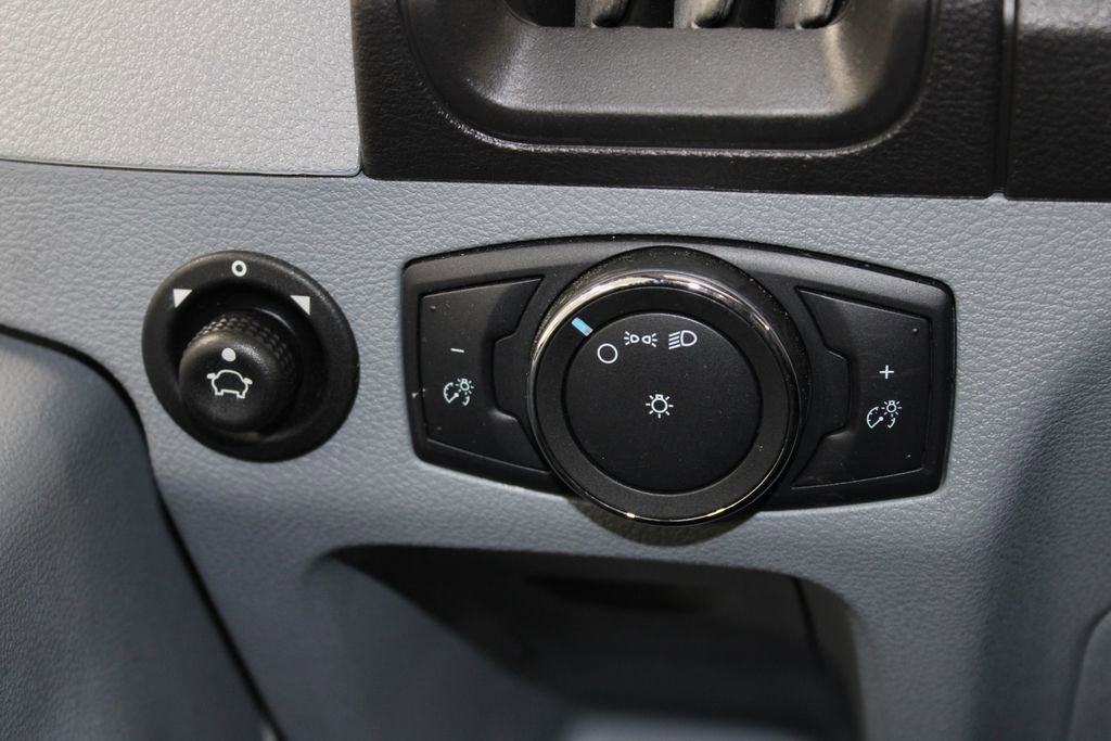 Used 2018 Ford Transit 350 XL image 38