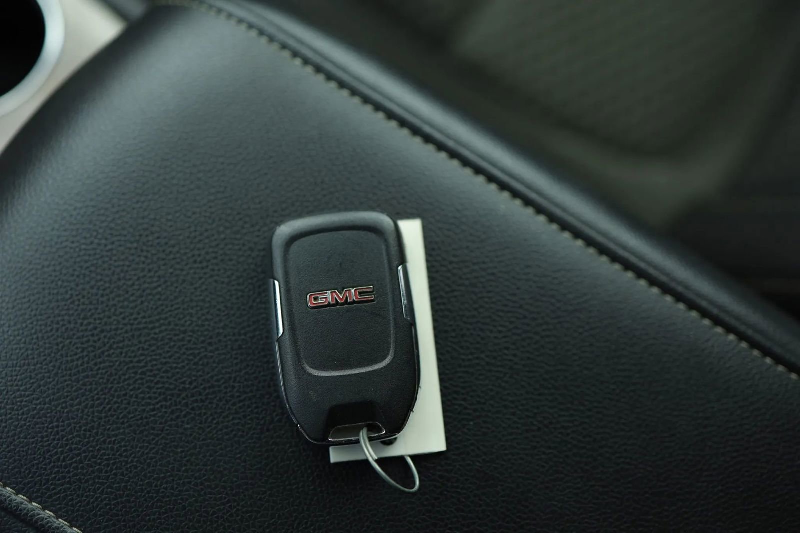 Used 2018 GMC Acadia SLE w/ LPO, Black Accent Package image 25