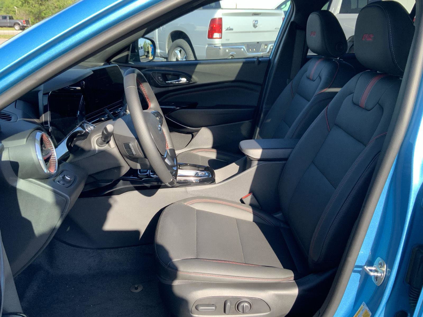 New 2026 Chevrolet Trax RS FWD image 22