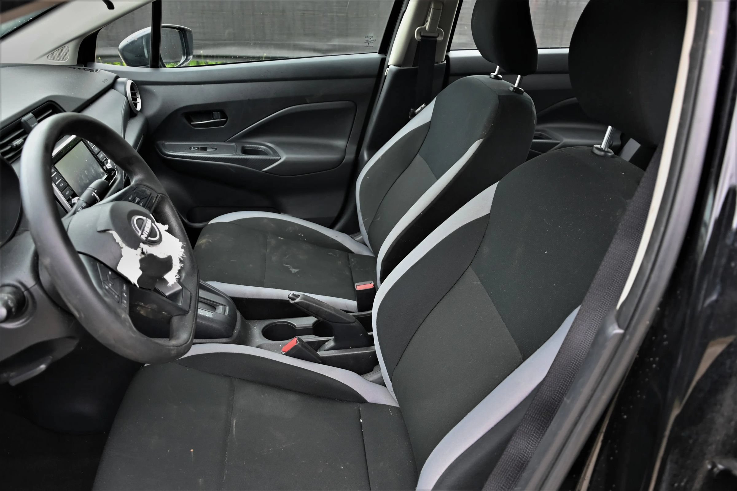 Used 2025 Nissan Versa S w/ Trunk Package FWD image 9