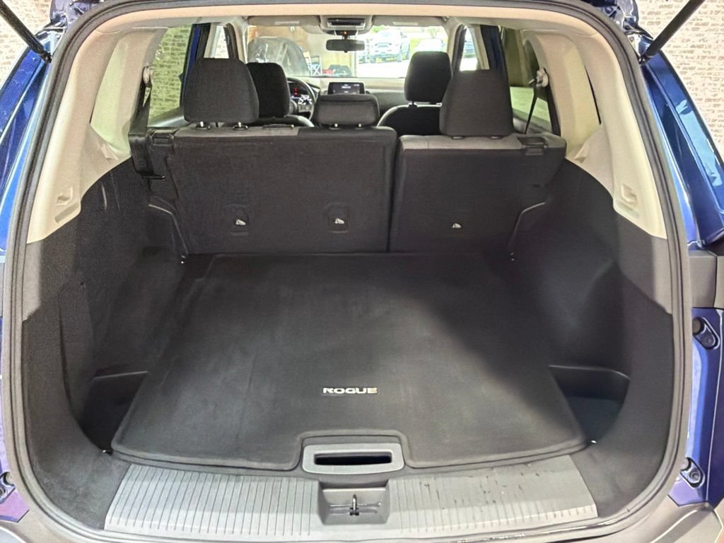 Used 2023 Nissan Rogue SV AWD/4WD image 13