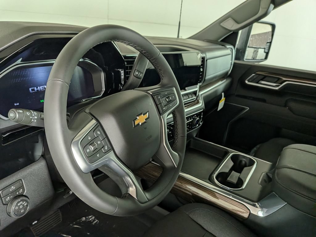New 2026 Chevrolet Silverado 3500 LT AWD/4WD image 17